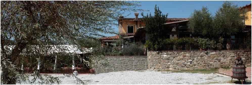 Pensjonat La Valle Castelnuovo Magra Zewnętrze zdjęcie